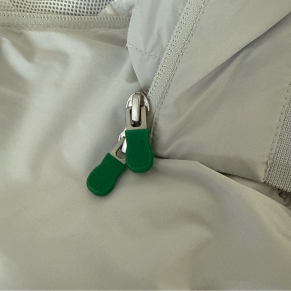 Save The Duck Women’s Grey Breathable Recycled Shell Rain Jacket Size 1X - Picture 10 of 12